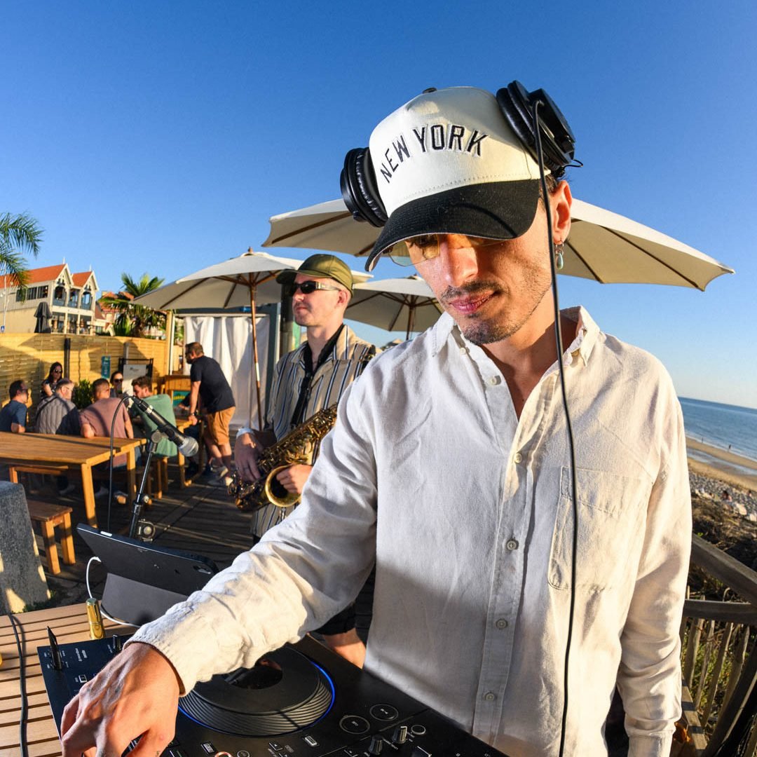 DJ lors de l’événement Lacanau Pro capturé en live - Oeildalex