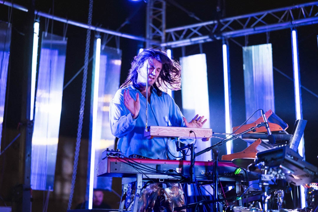 Concert de Mezerg au theremin à l’Iboat à Bordeaux – photo événementielle par Alexis Lacroix, Oeildalex