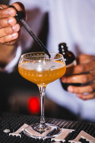 Cocktail barman arome bordeaux oeildalex