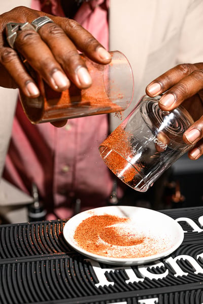 Cocktail hennessy barman preparation sel oeildalex