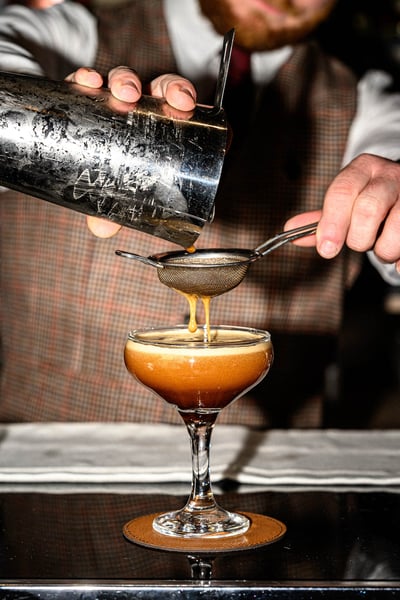 Espressomartini cafe barman shaker bordeaux oeildalex