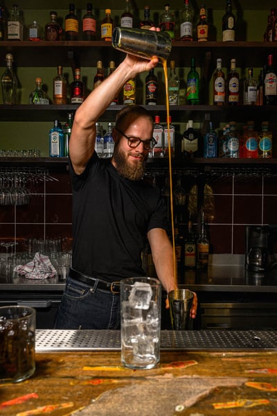Flair cocktail barman liquide shaker oeildalex