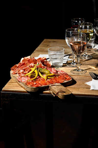 Plance partager charcuterie jambon empire oeildalex
